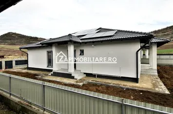 Casă la cheie pe 1 nivel 4cam. 2 bai,1 dresing 650 mp. teren anunturi imobiliare Mures
