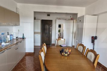 Apartament 3 camere de vanzare MICRO 12 - Dambovita anunturi imobiliare Dambovita