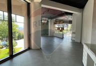 490.000 €, Spațiu comercial