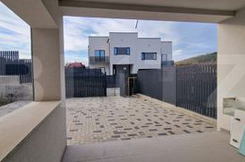 Casă - 4 camere de vanzare CAMPENESTI - Cluj anunturi imobiliare Cluj