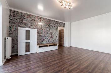 Apartament 2 camere | Etaj 2  – lângă MedLife Genesys anunturi imobiliare Arad