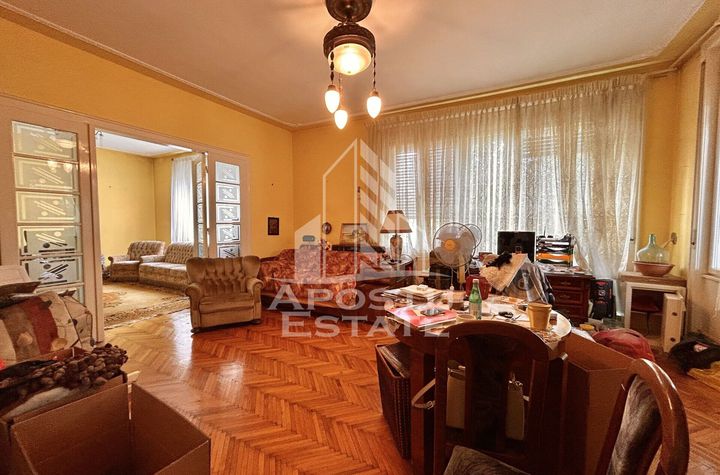 Apartament 3 camere spatios, in zona Ultracentral cu garaj anunturi imobiliare Timis