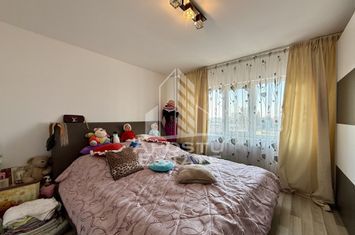 Apartament 3 camere, decomandat, garaj, centrala proprie, zona Lunei anunturi imobiliare Timis