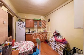 Apartament cu 1 camera, 30mp, decomandat, Zona centrala in Hunedoara anunturi imobiliare Hunedoara