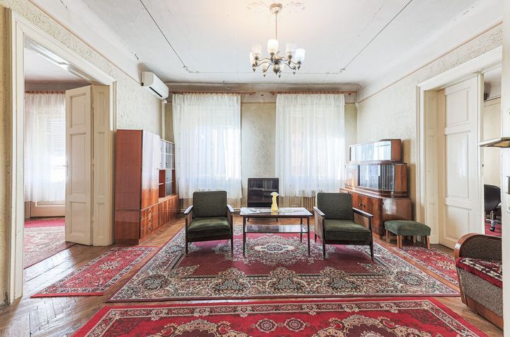 Un întreg etaj ultracentral în Arad anunturi imobiliare Arad