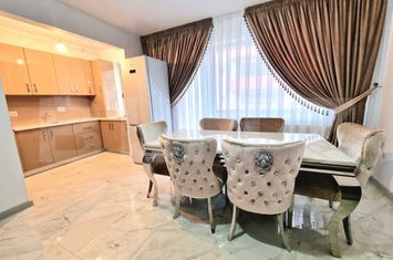 Apartament 3 camere de vanzare FLORESTI - Cluj anunturi imobiliare Cluj