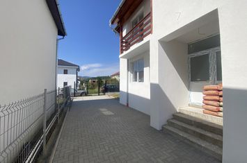 Vilă - 4 camere de vanzare CISNADIE - Sibiu anunturi imobiliare Sibiu
