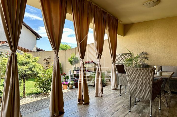 Casa P+E+M si piscina in Dumbravita, la padure anunturi imobiliare Timis