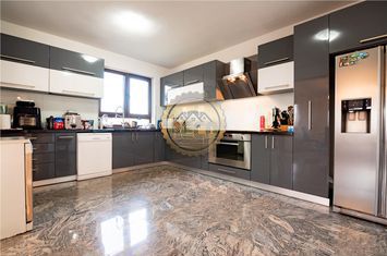 Casă - 4 camere de vanzare DEALURI ORADEA - Bihor anunturi imobiliare Bihor