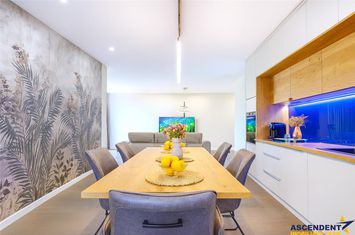 Casă - 4 camere de vanzare EXTERIOR EST - Brasov anunturi imobiliare Brasov