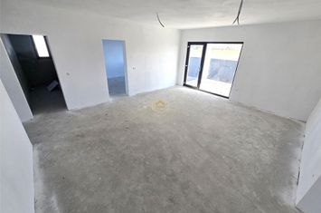Casă - 4 camere de vanzare EST - Satu Mare anunturi imobiliare Satu Mare