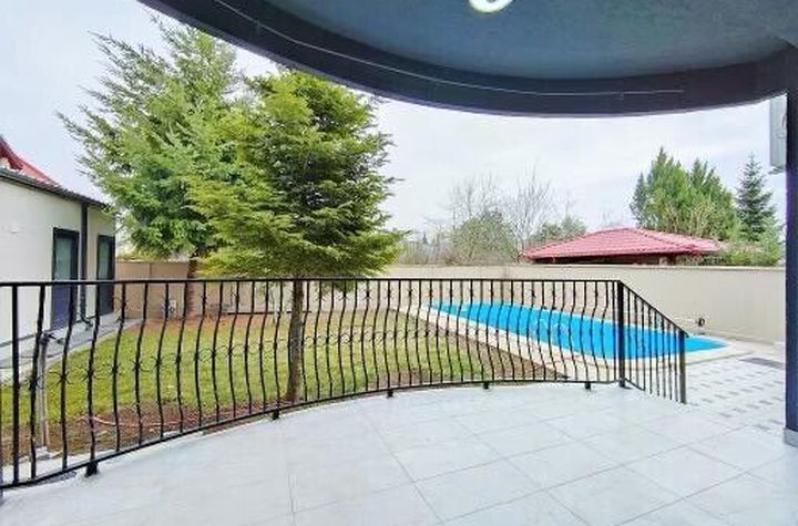 Villa with swimming pool, near forest, Iancu Nicolae, British School anunturi imobiliare Bucuresti