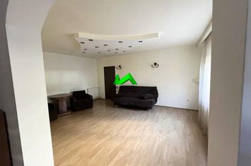 Vilă - 5 camere de inchiriat HIPODROM 2 - Sibiu anunturi imobiliare Sibiu