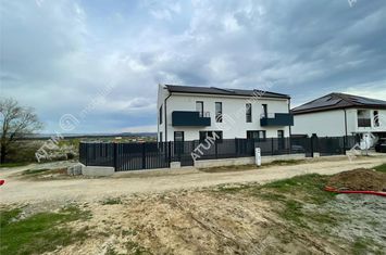 Vilă - 4 camere de vanzare CALEA CISNADIEI - Sibiu anunturi imobiliare Sibiu