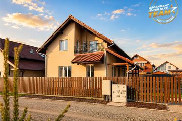 Casă - 4 camere de vanzare CENTRAL - Covasna anunturi imobiliare Covasna