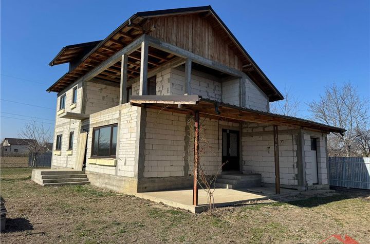 Casă - 6 camere de vanzare CAMPINEANCA - Vrancea anunturi imobiliare Vrancea