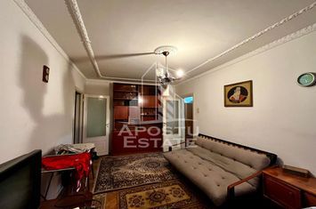 Apartament 3 camere plus boxa,etaj intermediar,zona Olimpia/Complex anunturi imobiliare Timis