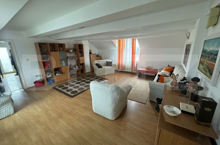 Casă - 8 camere de vanzare BISTRITA - Bistrita-Nasaud anunturi imobiliare Bistrita-Nasaud