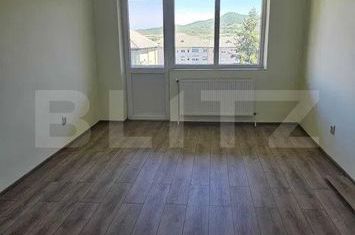 Apartament 3 camere de vanzare CUGIR - Alba anunturi imobiliare Alba