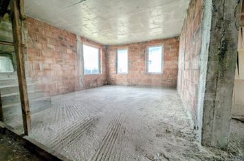 Vilă - 5 camere de vanzare VOROVESTI - Iasi anunturi imobiliare Iasi