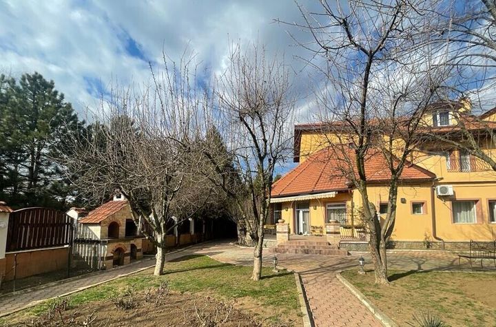 Pipera vila eleganta, spatioasa, garaj, piscina, gradina anunturi imobiliare Bucuresti