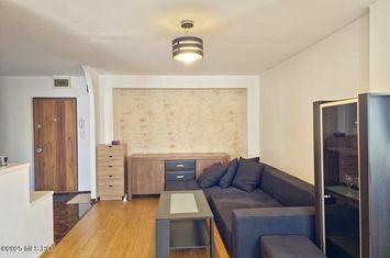 Mehala - Mircea cel Batran - Apartament 3 camere, Etaj 2, 2 balcoane anunturi imobiliare Timis