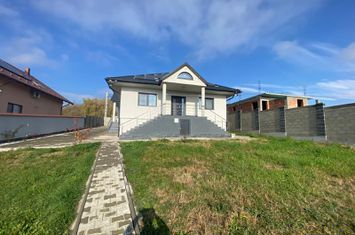Casă - 4 camere de vanzare SCHEIA - Suceava anunturi imobiliare Suceava