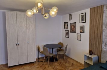 Inchiriere garsoniera 45mp mobilata/utilata imobil 1990 Piata Unirii metrou anunturi imobiliare Bucuresti