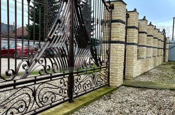 Vilă - 7 camere de vanzare GAESTI - Dambovita anunturi imobiliare Dambovita