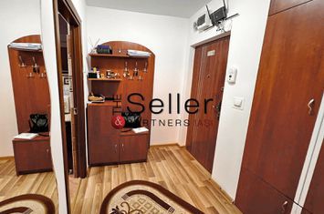 Apartament 2 camere Podu Roș, etaj 3, 55 mp, mobilat anunturi imobiliare Iasi
