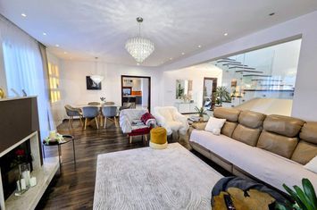 Vilă - 5 camere de vanzare FLORESTI - Cluj anunturi imobiliare Cluj