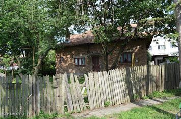 Casă - 3 camere de vanzare CENTRU - Arges anunturi imobiliare Arges