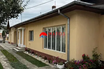 Casă - 4 camere de vanzare BANESTI - Prahova anunturi imobiliare Prahova