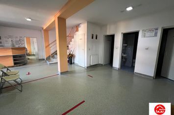 Spațiu comercial de inchiriat CENTRAL - Harghita anunturi imobiliare Harghita