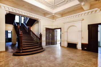 Spre Vanzare - Vila Interbelica - 32 camere - Batistei anunturi imobiliare Bucuresti