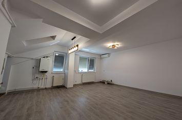 Apartament 3 camere de vanzare ULTRACENTRAL - Bacau anunturi imobiliare Bacau