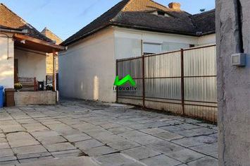 Casă - 4 camere de vanzare PIATA CLUJ - Sibiu anunturi imobiliare Sibiu