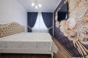 Apartament 4 camere de vanzare TRACTORUL - Brasov anunturi imobiliare Brasov