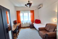 49.000 €, Garsonieră