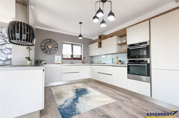 Casă - 5 camere de vanzare CENTRAL - Covasna anunturi imobiliare Covasna
