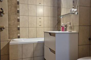 Apartament 3 camere de inchiriat 1 DECEMBRIE 1918 - Mures anunturi imobiliare Mures