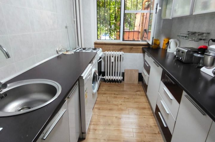 Apartament 5 Camere ZonaTitan anunturi imobiliare Bucuresti