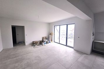 Apartament 3 camere de vanzare AUREL VLAICU - Satu Mare anunturi imobiliare Satu Mare