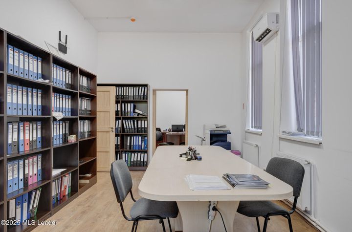De vanzare spatiu birouri si depozitare, teren  Danubiana anunturi imobiliare Bucuresti