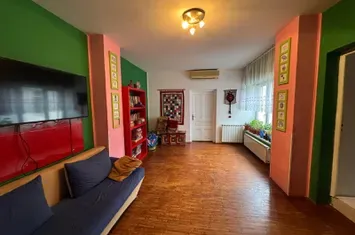 Inchiriere duplex intrare separata vila Parc Romniceanu Cotroceni metrou anunturi imobiliare Bucuresti