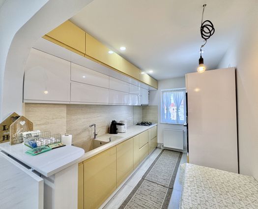 Apartament 4 camere Valea Aurie, 70 mp