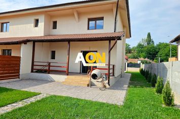 1/2 Duplex nou, 4 camere, finisat la cheie, 300 mp teren, zona Garii anunturi imobiliare Alba