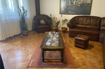 Apartament 3 camere de vanzare GARA - Vrancea anunturi imobiliare Vrancea