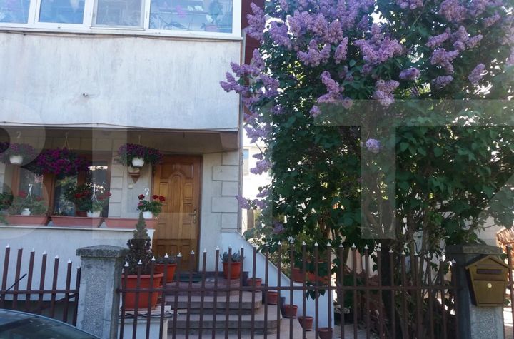 Vilă - 5 camere de vanzare BOTOSANI - Botosani anunturi imobiliare Botosani
