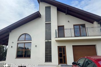 Vilă - 6 camere de vanzare RADAUTI - Suceava anunturi imobiliare Suceava